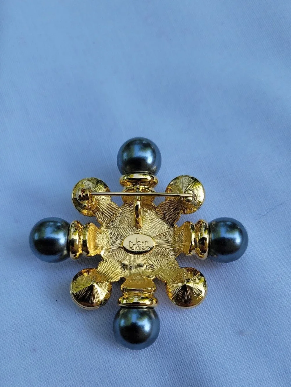 Vintage Joan Rivers Gold-Tone Brooch with Black Center, Gray  Clear Crystals